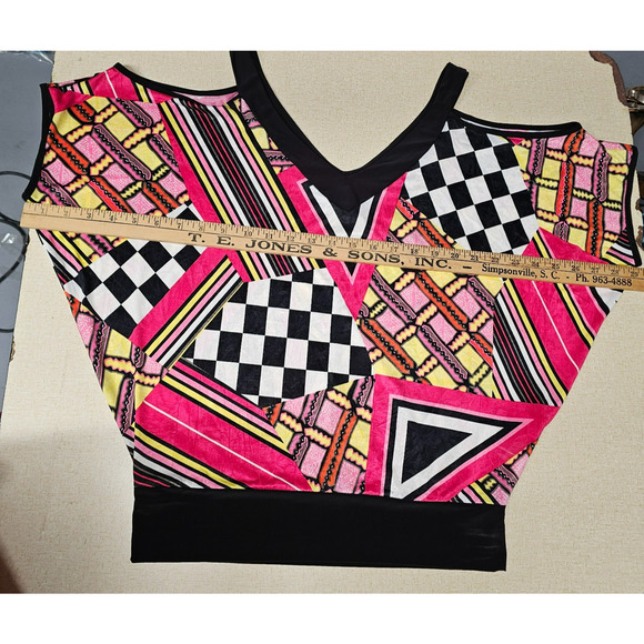 Women’s Retro 80s Y2K Top Sz L Geometric Checker Print Batwing Cold Shoulder USA - Picture 8 of 10